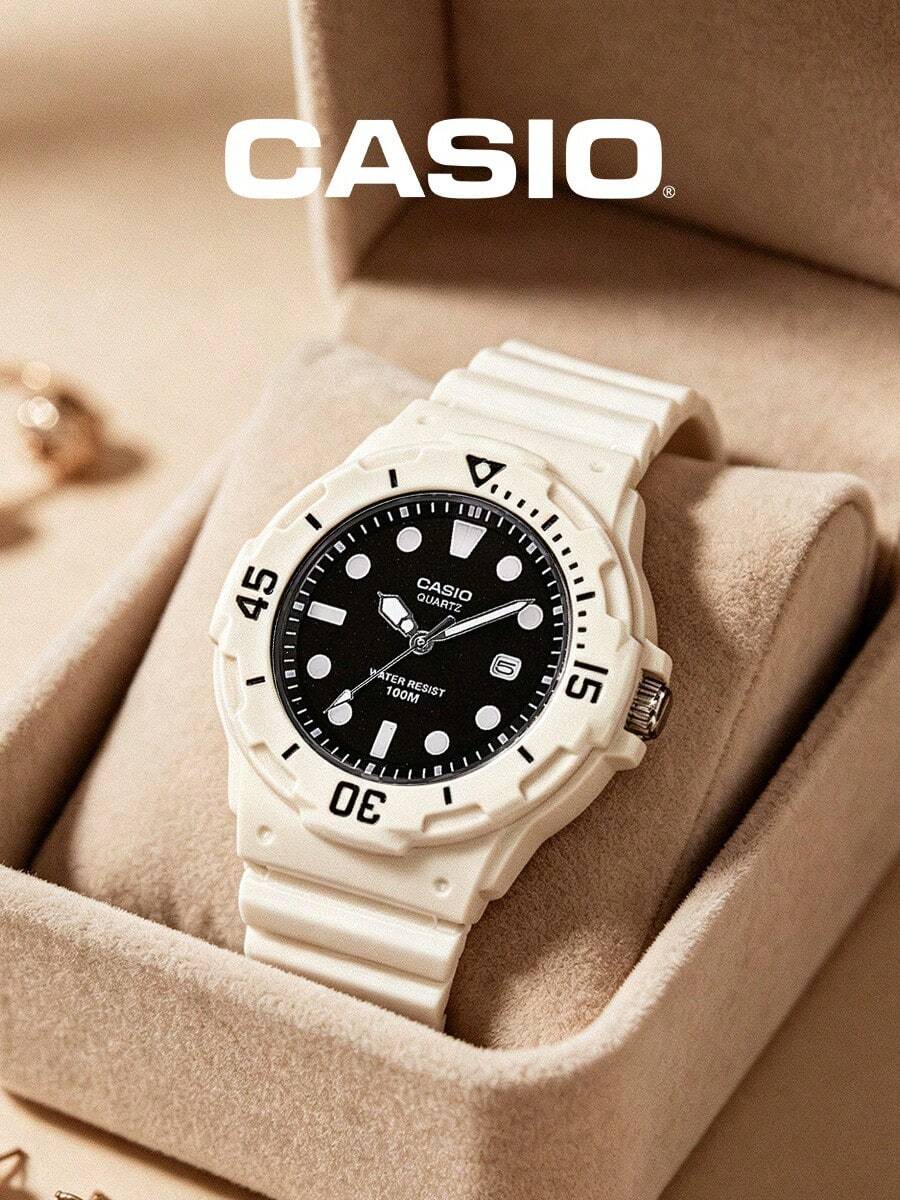 Casio Reloj analógico estilo buceador LRW-200H-1E, de resina color blanco crema, redondo, para mujer, con índices luminosos y fecha, resistente al agua hasta 100 m. Diseño monocromático elegante y deportivo, ideal para la playa, vacaciones, gimnasio, viajes y como regalo de cumpleaños. - Negro - Ver 1