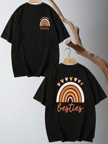 Svart kortärmad t-shirt med dubbelsidigt tryck, färgglatt regnbågshjärtmönster, texten "Besties", bohemisk streetwear-stil, vänskapstema, vardagskläder för sommaren, utomhusaktiviteter, strand, helgdagar, födelsedagskalas, perfekt som present. - Svart - Visa 3