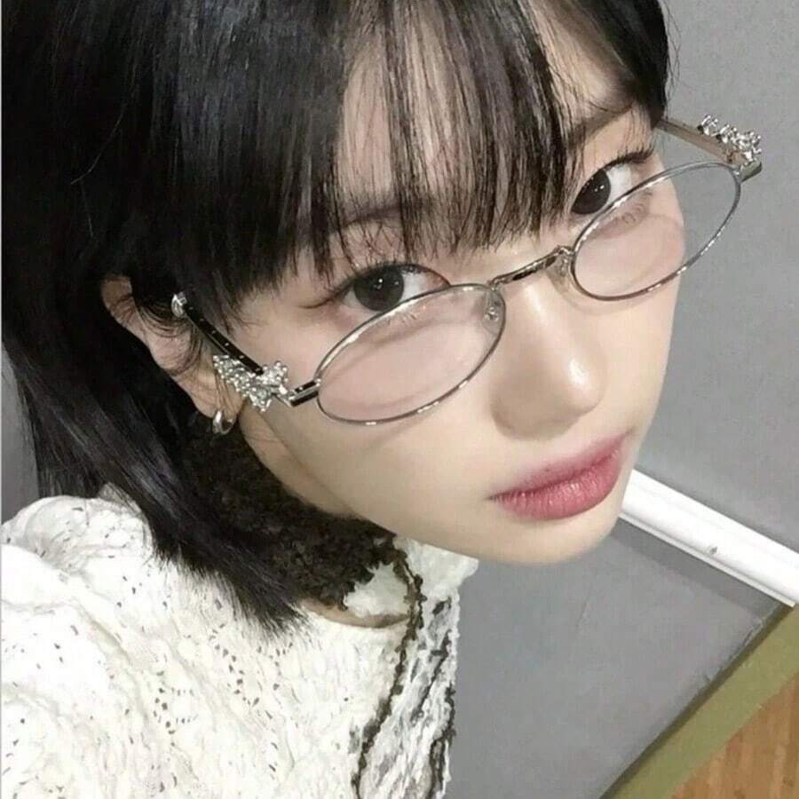 1pc Women's Metallic Oval Narrow Frame Rhinestone-Inlaid Fashion Glasses, Y2K Vintage Kawaii Plain Eyewear For Daily Styling Glasses Accessories For Women - 金色 - 查看 1