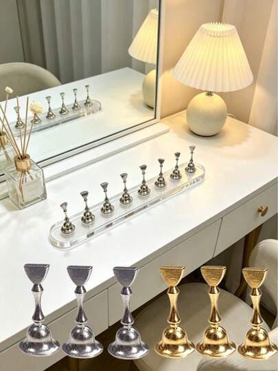 Giá trưng bày sơn móng tay bóng, giá đỡ đầu móng gấp gọn, dụng cụ và giá đựng dụng cụ làm móng nghệ thuật.