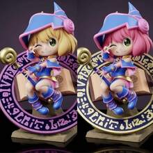 1个18厘米高的动漫手办，身穿蓝粉色魔法服饰，手持卷轴和魔杖，底座设计成神秘的魔法阵，是奇幻主题爱好者的理想家居展示模型。 - 彩色 - 查看 4