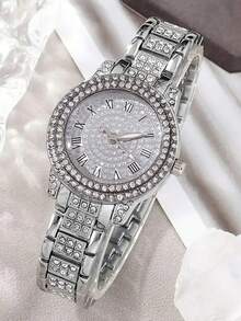 2 PIEZAS Reloj con caja de plata con marcadores de hora de números romanos con diamantes de imitación. Viene con una pulsera a juego con forma de corazón. La caja de acero inoxidable está adornada con un círculo completo de diamantes de imitación brillantes, y la esfera estrellada irradia sofisticación y elegancia. - Plateado - Ver 4