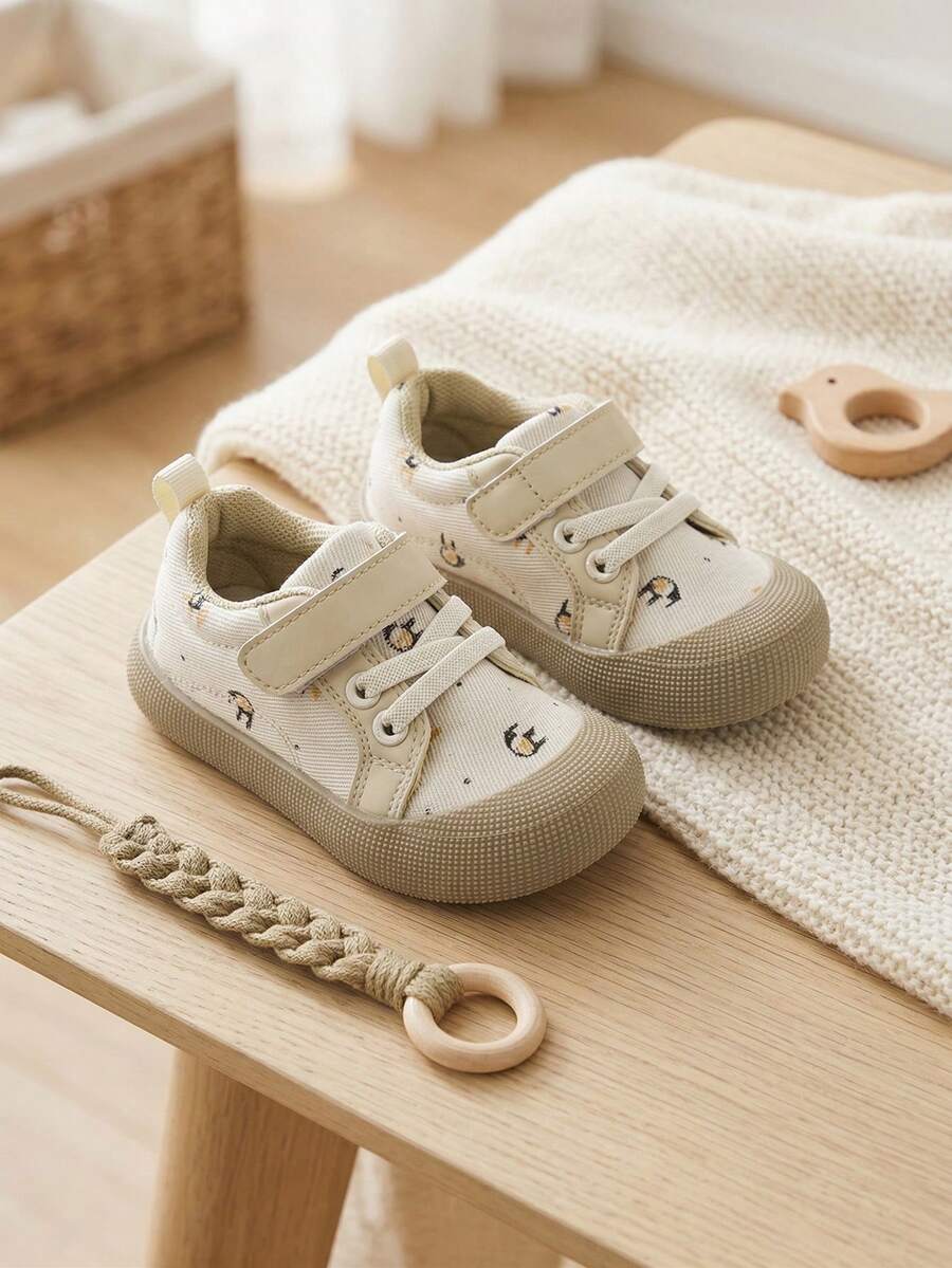1 Pair Infant/Toddler Khaki Cartoon Pattern Lace-Up Comfortable Versatile Soft Bottom Casual Canvas Shoes, Suitable For Spring Outdoor Activities, Park Walks, Spring Outings - Khaki - View 1