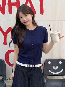 Cárdigan de punto gris de manga corta para mujer, de corte slim, estilo universitario de verano, con cuello redondo, parches de encaje y dobladillo con cordón - Azul marino - Ver 3