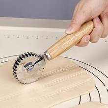 1pc Patterned Rolling Pin, Multifunctional Stainless Steel Pastry Roller, Wavy Edge Cutting Wheel, Various Handle Options - Perfect For Pies, Dumplings And Cookies, Manual Dough Rolling Tool, Ideal For Eid Al-Fitr, Back To School, Eid Al-Adha, Thanksgiving Kitchen Essential - View 5