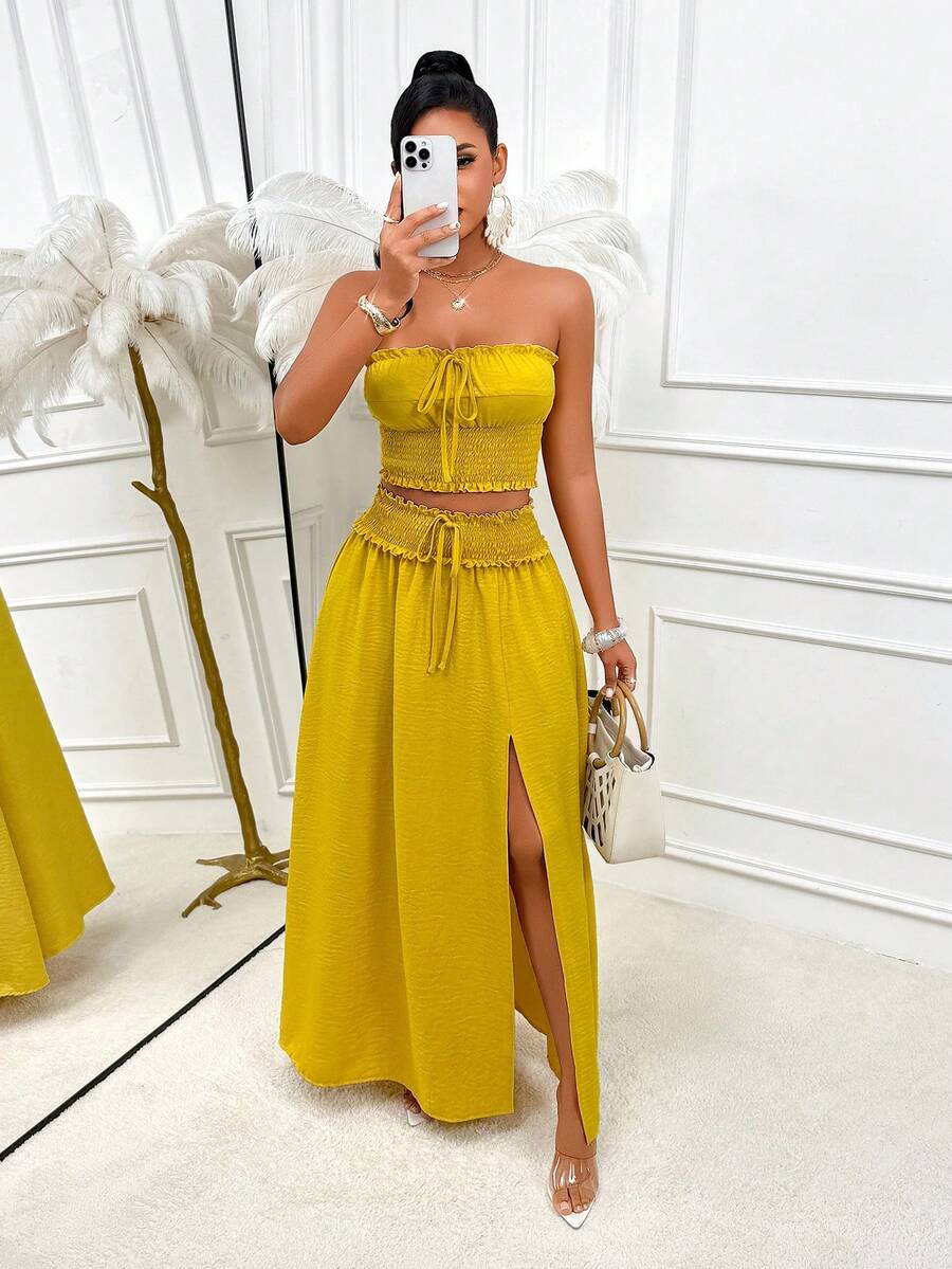 Bộ đồ thanh lịch dành cho nữ: áo croptop cúp ngực, viền bèo nhún kết hợp với chân váy xẻ tà xếp ly, phù hợp cho cả tiệc tùng và mặc hàng ngày. - Màu vàng - Xem 1