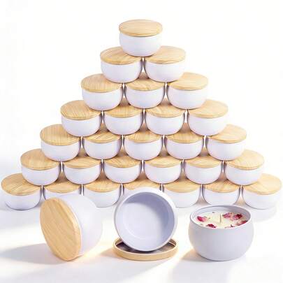 Bộ 50 hũ đựng nến bằng kim loại màu trắng, mỗi hũ 2.2oz, có nắp vân gỗ - Hộp đựng rỗng di động để tự làm nến và bảo quản, quà tặng lý tưởng cho Lễ Phục Sinh, Lễ Tạ Ơn và Giáng Sinh. Bao gồm 6 hũ đựng nến rỗng, 12 bấc nến, 12 giá đỡ bấc và 20 nhãn dán.