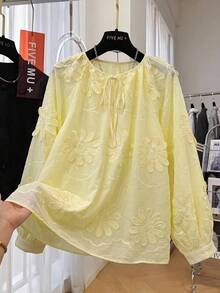 Blusa de manga comprida com estampa floral 3D, modelo solto e casual, ideal para o início da primavera. - Amarelo - Ver 4