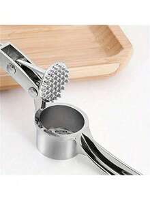 1pc Stainless Steel Garlic Press, Suitable For Garlic, Vegetables, Onions, Nuts, Durable And Easy To Use, Mini Grinder, Kitchen Gadget, Vegetable Slicer, Stainless Steel Structure, Applicable For Kitchen, Party And Gathering - View 4