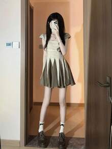 レトロな甘辛スタイルのスクエアネックスリムフィットプリーツワンピースと半袖カーディガンのセットアップ（女性用夏物） - カーディガン - チェックする 4