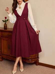 Vestido midi de mujer color burdeos, estilo vintage, sin mangas y escote en V, con botones metálicos y falda acampanada, elegante para ocasiones especiales - Burdeos - Ver 8