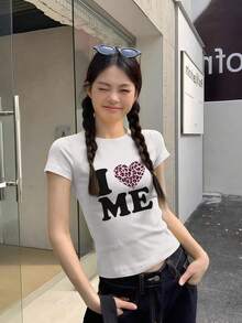 女款心形與字母印花設計修身短袖T恤，夏季美式獨特上衣休閒白色 - 白色 - 查看 4