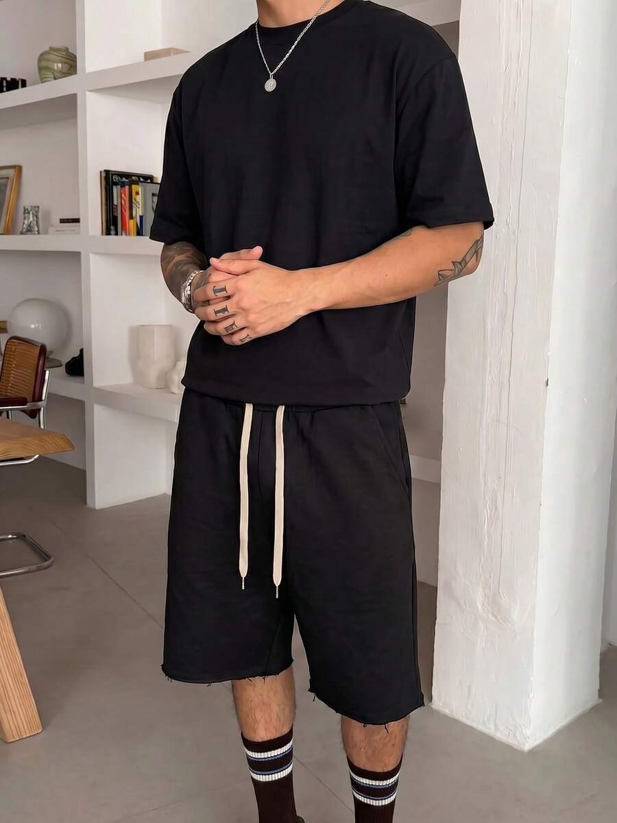 Fractyr 男士黑色纯色宽松T恤+毛边抽绳运动短裤,休闲两件套,夏季运动服 - 黑色 - 查看 1