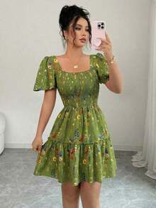 Vestido corto de verano para mujer con cuello cuadrado, mangas acampanadas y volantes en el bajo - verde menta - Ver 12