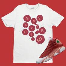 Camiseta con botones de Sneakerhead a juego Airs jordanss 13 Dunes Red - forma - Ver 1