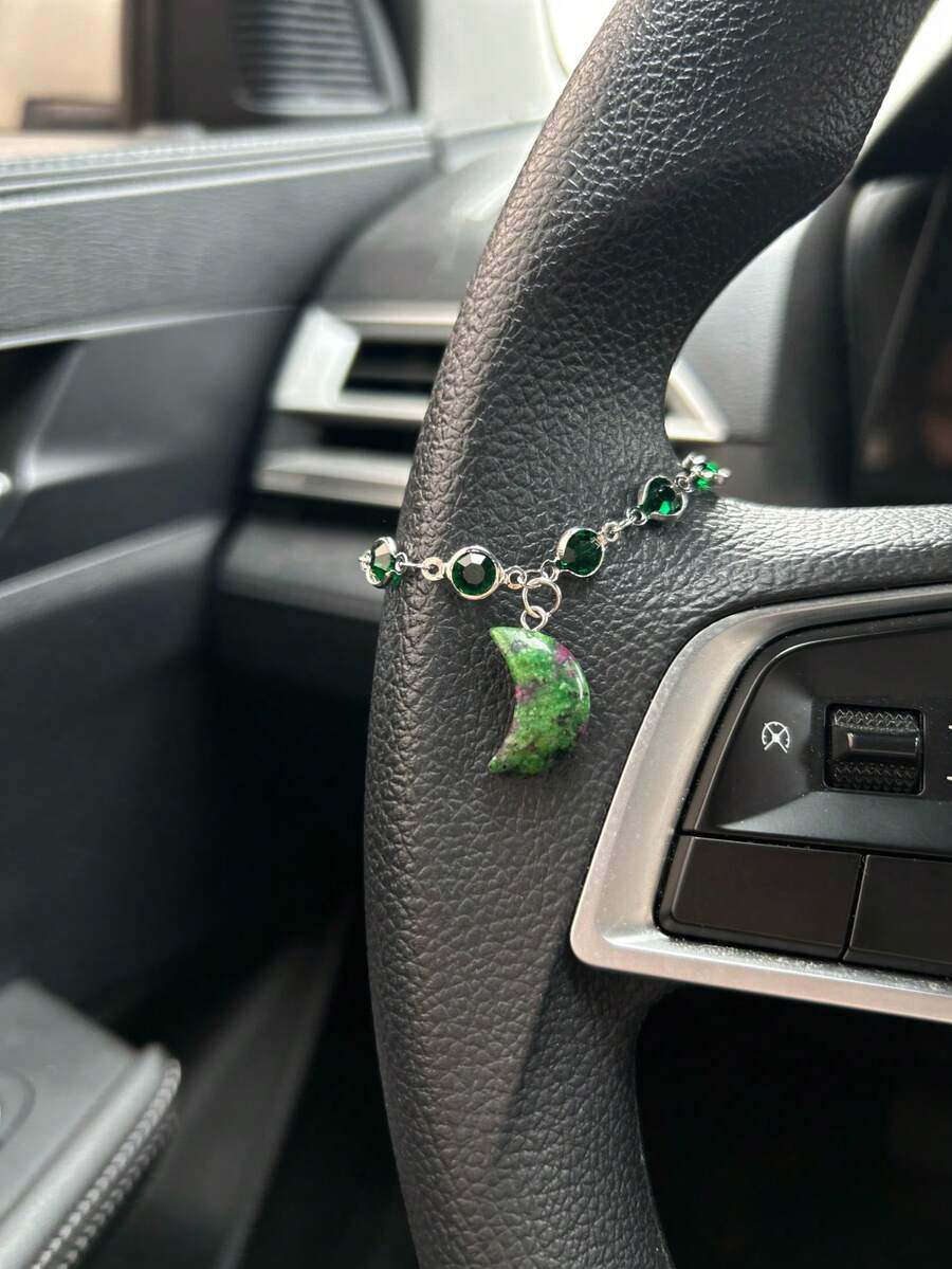 Colgante de coche con piedra de cristal en forma de luna, decoración colgante para el espejo retrovisor, amuleto de cruz de cristal verde, accesorios interiores para el coche - A - Ver 1