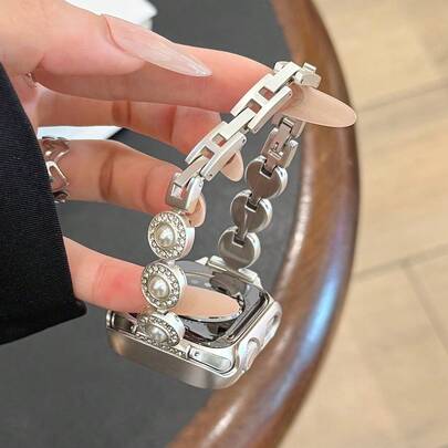 LuLuTom 1pc Luxury Faux Pearl & Rhinestone Star Metal Band Compatible With Apple Watch Series 11/10/9/8/7/6/SE/5/4/Ultra 2 3, Fits 49mm (S10 S11) 46mm 45mm 44mm (S10 S11) 42mm 42mm 41mm 40mm 38mm, Fashionable Casual Bracelet Accessory For Women, Non-Bulky, Comfortable Wear, Perfect Wrist Fit
