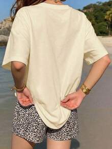 2 piezas Conjunto de top de manga corta con estampado flor y short animal print estampado animal para mujer- Traje de verano de dos piezas para mujer para vacaciones en la playa - Beis - Ver 3
