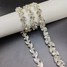 奢华新娘水钻珍珠链饰边 – 银色透明马眼形切割水晶和白色仿珍珠叶子图案缝制水钻丝带，按码出售，优雅闪亮的贴花带，适用于婚纱、新娘腰带、头纱、舞会礼服、晚礼服和DIY时尚装饰。 - 銀色 - 查看 13
