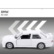 1:36 Échelle BMW Modèle de voiture en alliage de zinc moulé en une seule pièce, ornements de jouets de modèle créatifs, convient aux adolescents et aux adultes pour collectionner les modèles, peut être utilisé comme décoration de chambre cadeaux - Multicolore - Voir 2