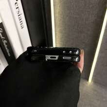 Capa de Telefone Preta com Padrão de Crocodilo Clássico Simples de Luxo, com Alça de Lenço de Seda Enrugado, Compatível com Samsung Galaxy ZFlip7 Z Flip6 ZFlip 5 Zflip6 Zflip5, Capa Traseira à Prova de Choques - Preto - Visão 11