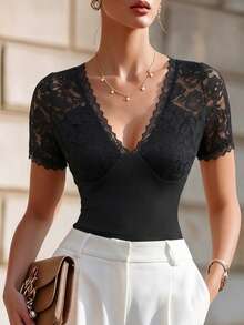 Blusa corta de mujer con cuello en V, manga corta, ajustada, con parches de encaje negro elegante, adecuada para primavera/verano, vacaciones, citas, uso casual en la calle - Negro - Ver 3