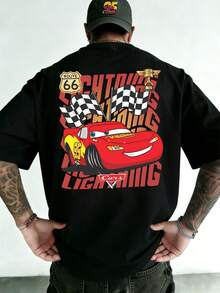 Officially Licensed Disney Cars Unisex T-Shirts Featuring Lightning McQueen's #95 Race Car Design And Cartoon Print. Printed On Both Sides. High-Quality Short-Sleeved T-Shirt Made From 100% Cotton For Men, With A Relaxed Fit, Comfortable, Casual, And Versatile For Summer. Perfect For Disneyland Visits Or As An Oversized Top For Couples On Vacation. The Ideal Gift For Cars Fans, Perfect For Everyday Wear, Street Style, And Holidays. - 黑色 - 查看 3