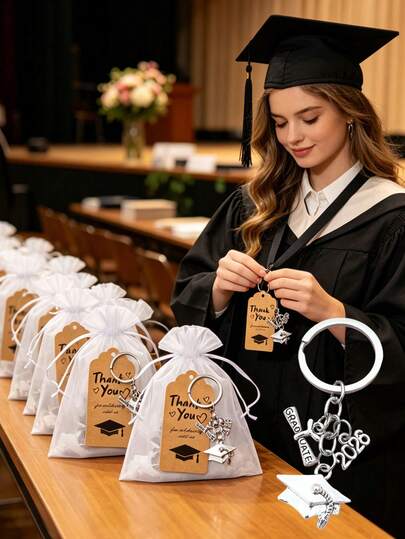18/3pcs Graduation Party 2026 Mortarboard Keychain Gift Set, Includes Keychain, Thank You Card And Drawstring Bag; Graduation Party Guest Favors, Back To School Party Appreciation Gifts, Graduation Ceremony Decorations, Promotion Party Souvenirs, Graduation Season Party Gifts, Farewell Party Commemorative Gifts