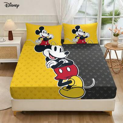 Bộ 3 món Disney họa tiết chuột Mickey cổ điển gồm ga trải giường và 2 vỏ gối, phối màu vàng đen trang nhã.