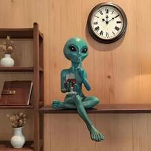 1件綠色外星人喝水樹脂收藏人偶，咖啡吧裝飾，酒吧裝飾，太空主題裝飾，可搭配紅酒與啤酒 - 套裝 - 查看 10