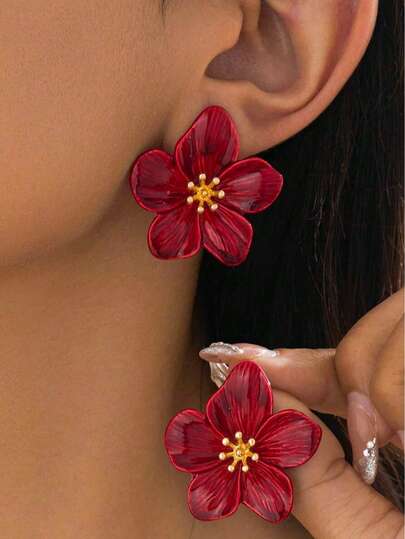 Asymmetrical Textured Floral Earrings, Chic Vintage Streetwear Style, Elegant High-End Summer Look