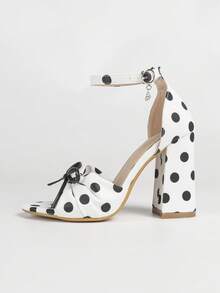 SOLE STORY Giày sandal nữ chấm bi thắt nơ hở mũi gót vuông, kiểu dáng cổ điển ngọt ngào, chất liệu vải chấm bi màu be, gót trung bình, thích hợp cho các bữa tiệc thời trang. - Đen và trắng - Xem 6