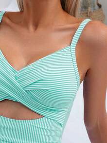 Mono de baño para mujer con rayas azules y blancas, diseño de cruzado y corte en la cintura, ajustado y favorecedor, ideal para playa, piscina y vacaciones de verano - verde menta - Ver 5