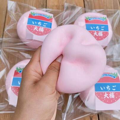 超柔软慢回弹Hachimi草莓大福慢回弹玩具，官方正品，超柔软DIY趣味减压玩具，适合成人和青少年缓解压力。柔软可塑，触感轻柔舒适，是节日生日礼物、情侣礼物、收藏家和休闲玩家的理想之选，能够有效舒缓身心，释放压力。