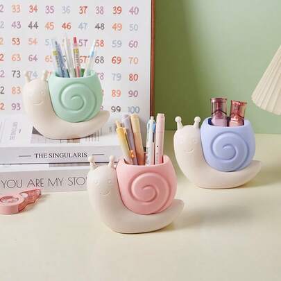 1pc Cartoon Snail Pen Holder, Cute Shaped Storage Box, Student Desk Stationery Organizer, Office & Makeup Brush Holder, Adorable Snail Design Storage Bin, Essential For Student Desks, Multi-Function Storage Box, Cute Healing Snail Storage Box, Creative Shape Non-Occupying, Desk Organizer, Resin Material Durable, Desk Stationery/Makeup Brush Storage Decor, Multi-Color Cartoon Snail Pen Holder