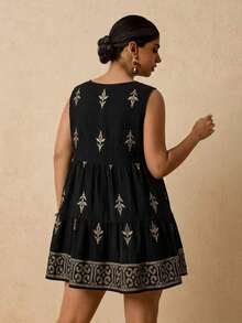 Vestido corto sin mangas de algodón negro con lazo frontal versátil y casual de talla grande - Negro 2 - Ver 2