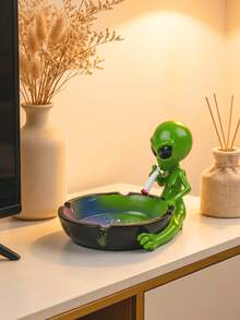 1pc Exquisite Alien Themed Ashtray, Creative Alien Style Resin Ashtray, Suitable For Various Occasions Decoration, Especially Suitable For Easter, No Additional Decoration Needed - New Model - View 3
