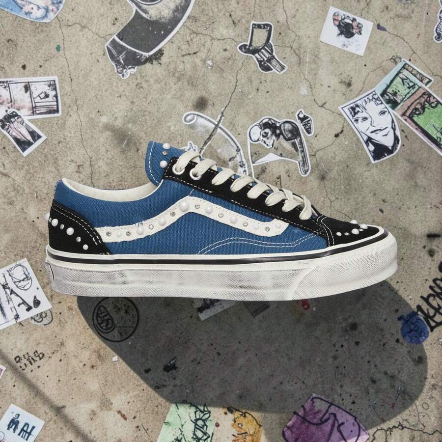 Vans Old Skool 36 Pearlized Sneakers | Authentic 2026 Retro Y2K Skate Shoes | Iridescent Pearl Luster Finish | Classic Sidestripe Low-Top Trainers | Premium Streetwear Footwear In Sizes 36-46 | Available At Alpha Swifts Store - 海軍藍/黑色 - 查看 1