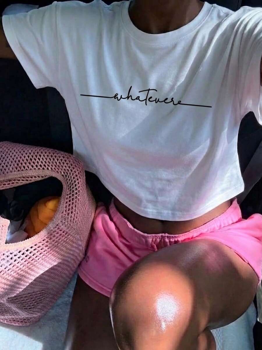 女士白色圆领短袖T恤，印有“Whatever”字样图案，略带弹性，是夏季休闲穿着的理想之选。 - 白色 - 查看 1