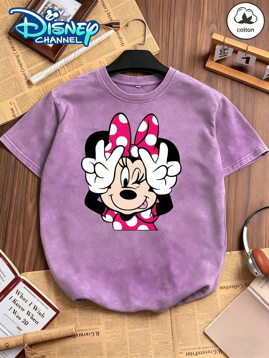 Disney Official Authorization | 100% Washed Cotton Vintage Short-Sleeve T-Shirt. Printed With A Playful Minnie Mouse Head Pattern Making Peace Signs. Designed In A Unisex Loose Fit For Both Men And Women, It Is Suitable For Disney Lovers Of All Ages And An Ideal Choice For Vacations, Outings And Daily Casual Wear. - Màu tím - Xem 1