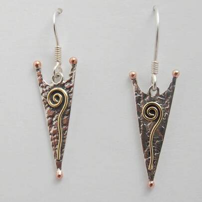 Vintage Earrings, Featuring Spiral Pattern And Distressed Hammered Texture, Exuding A Casual Yet Mysterious Vibe With Every Movement.