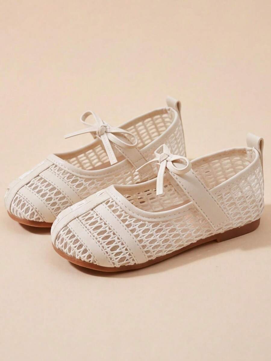 Sandal Mary Jane Beige dengan Pengait dan Perekat yang Dapat Diatur, Berbahan Jala dan Pita, Cocok untuk Anak Perempuan Usia 3-12 Tahun, Sesuai untuk Pesta, Pernikahan, dan Gaya Gadis Manis - Aprikot - View 1