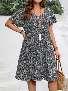 Vestido casual de manga corta con estampado floral diminuto para tallas grandes - Negro - Ver 5