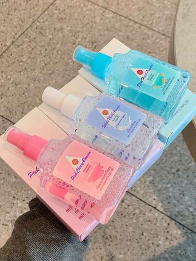 1瓶100毫升香氛喷雾，经典香型，室内外空气清新剂，持久留香，完美营造放松冥想瑜伽水疗氛围，是生日、圣诞节、新年、周年纪念日等特殊场合馈赠亲朋好友的理想之选。