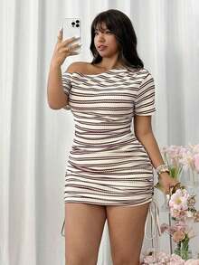 Solflare Vestido casual versátil de primavera/verano, adecuado para salidas, uso diario, fiestas, festivales de música, regreso a la escuela, graduación, vacaciones, bodas, hogar, transporte, ropa de calle. Hombro asimétrico, tela de punto acanalada a rayas en color albaricoque y negro, elástica, longitud ajustable, manga corta, fruncido en todo el Body, corto, ajustado, talla grande - Rojo y blanco - Ver 4