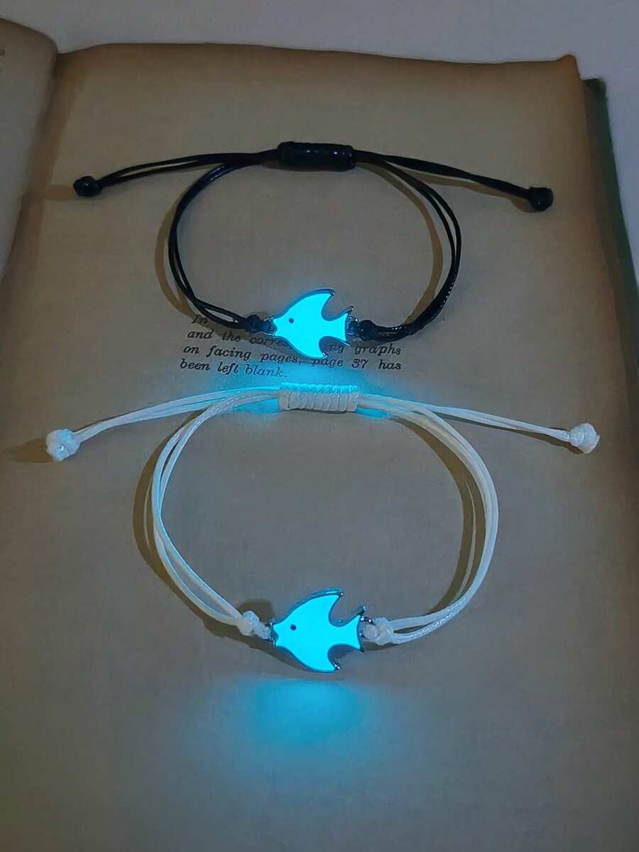 ATLVXJL 2件套夜光情侣/友谊鱼形饰品，配黑白绳子，沙滩风情侣手链，适合日常佩戴和节日礼物 - 彩色 - 查看 1