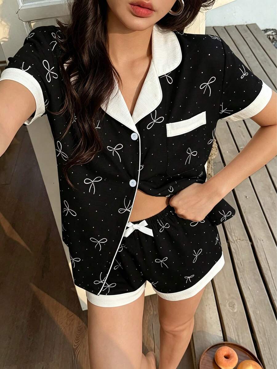 2件組女款睡衣套裝,對比色圓點蝴蝶結印花短袖上衣與短褲,適合四季穿著 - 黑色 - 查看 1