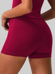 Sodalemon Women's Seamless Casual Butt-Lifting Solid Color Yoga Running Sports Shorts - Red - View 7