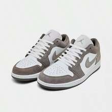 Nike Air Jordan 1 Low 'Men's Patent Varsity Red Black Jordans For Men HV4089-006 | Low-Top Versatility, Everyday Wearable - 摩卡棕 - 查看 2