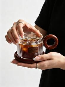 一套复古玻璃杯碟，创意拉花杯，时尚高端咖啡杯碟，精致下午茶甜点杯，高档木柄美式冰杯，家用早餐牛奶果汁饮用杯碟，办公室水杯。适用于餐厅、客厅、咖啡馆、聚会、派对、婚礼等场合。 - 彩色 - 查看 3